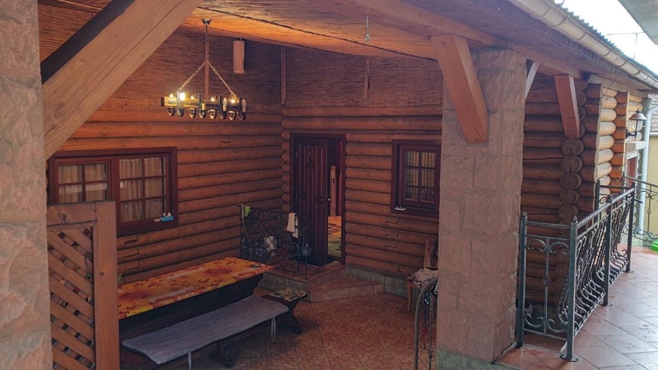 Viktoria Villa Uzjhorod Eksteriør bilde
